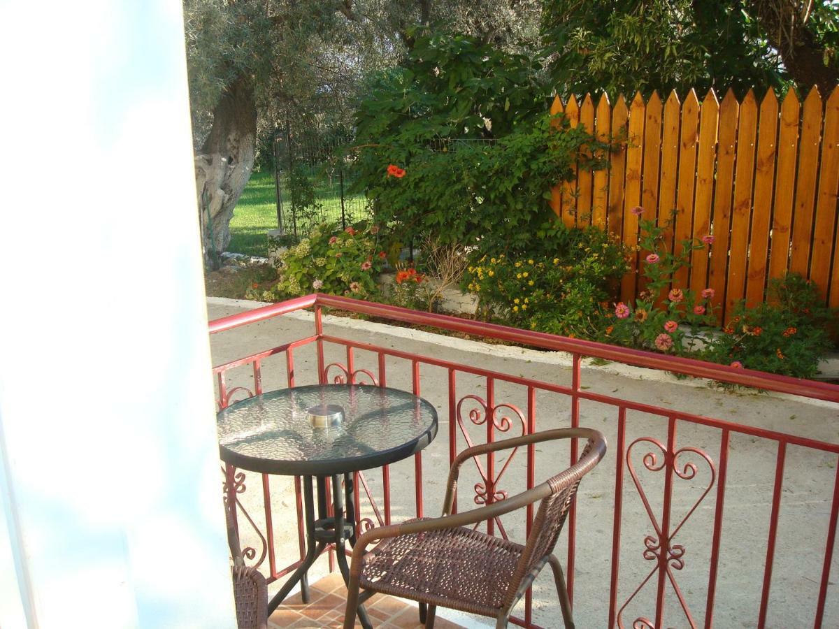 To Agridi Apartment Tsoukaládhes Exterior foto
